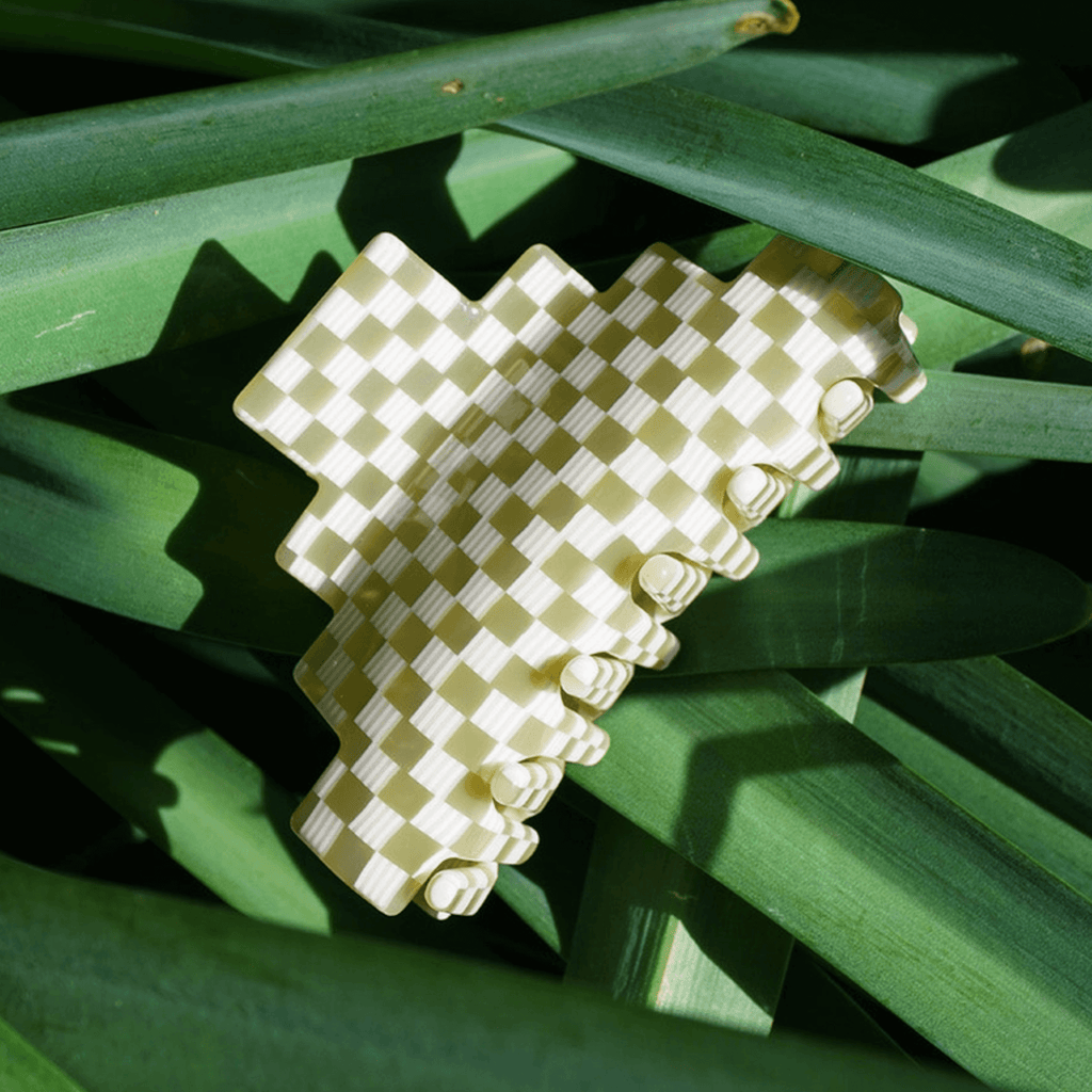 PYRAMID HAIR CLAW - GREEN
