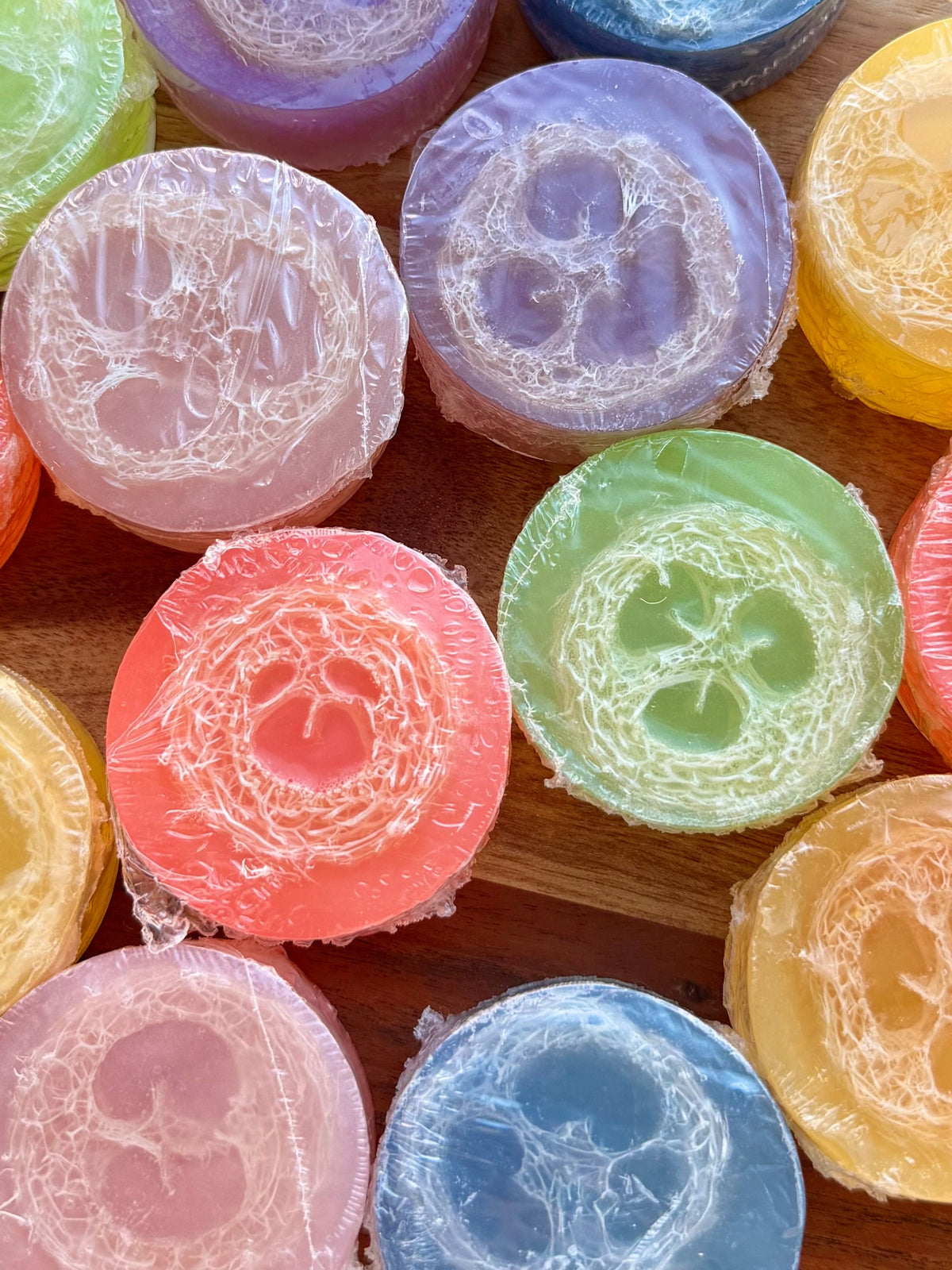 Loofah Soap Bar – Peach & Vanilla | Natural Exfoliating Soap